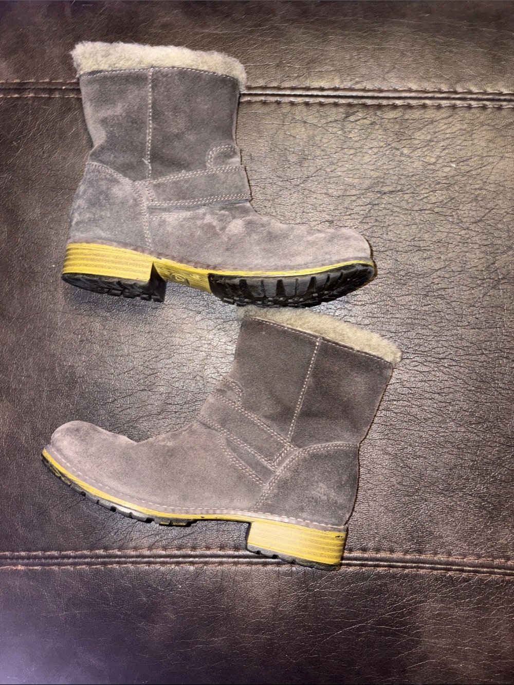 Clarks gray suede faux fur boots size 11 1/2 - Picture 2 of 11